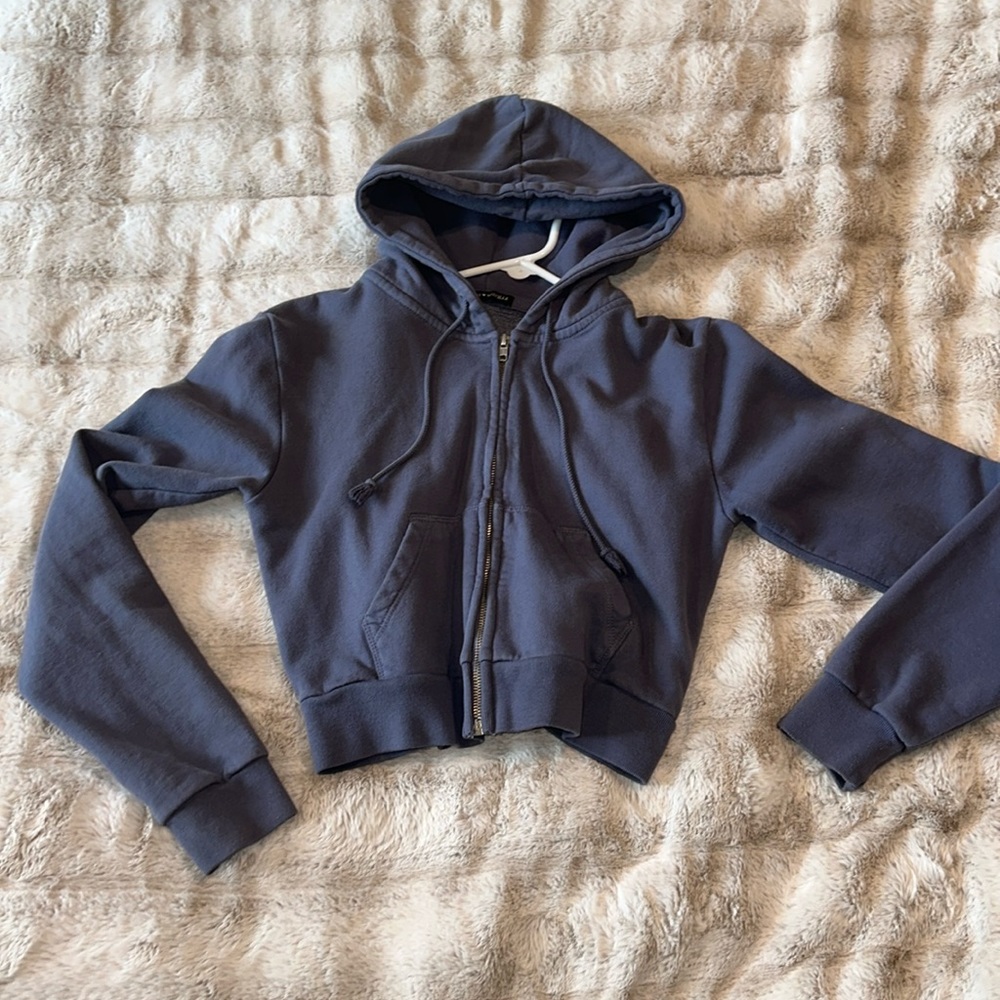 New Brandy Melville cropped sweatshirt